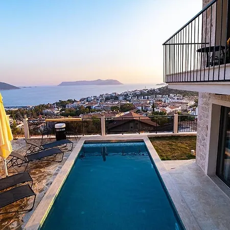 Room With A Swimming Pool For Two شقة *
